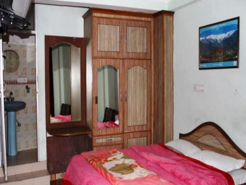 Staywell Hotel Дхарамсала Екстериор снимка